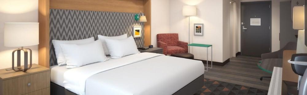 Holiday Inn & Suites Houston NW - Willowbrook photo 1