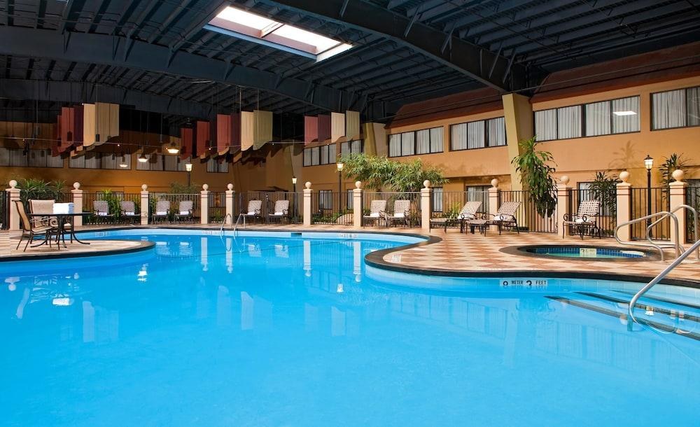 RED LION HOTEL ALBANY