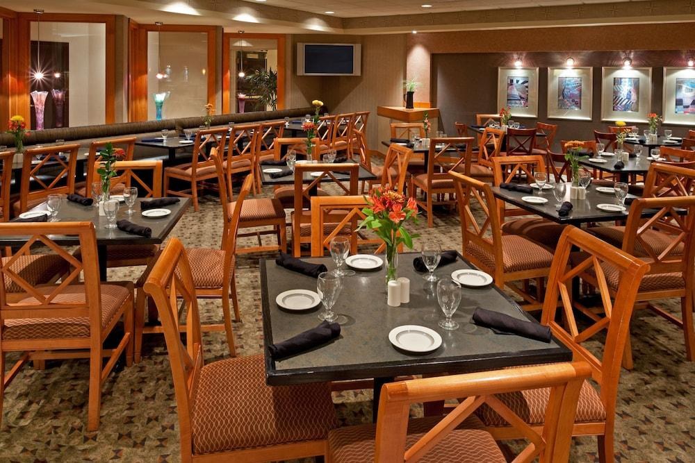 RED LION HOTEL ALBANY photo 3