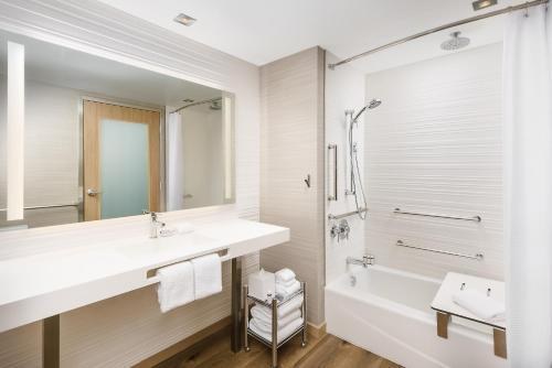 AC Hotel by Marriott Washington DC Downtown photo 1