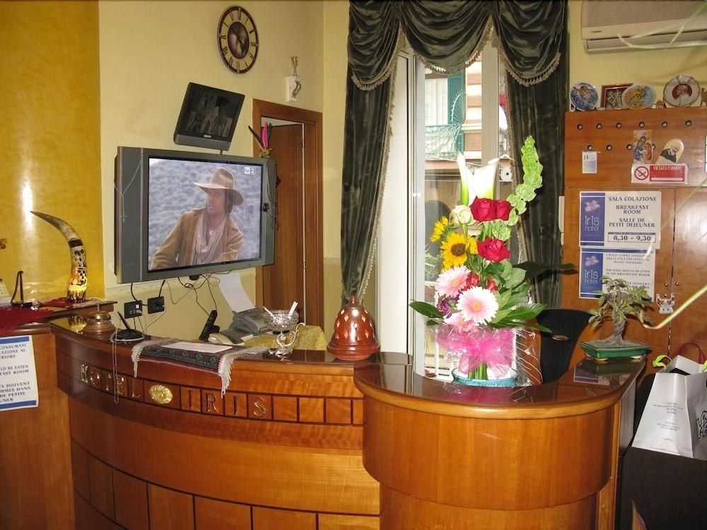Hotel Iris