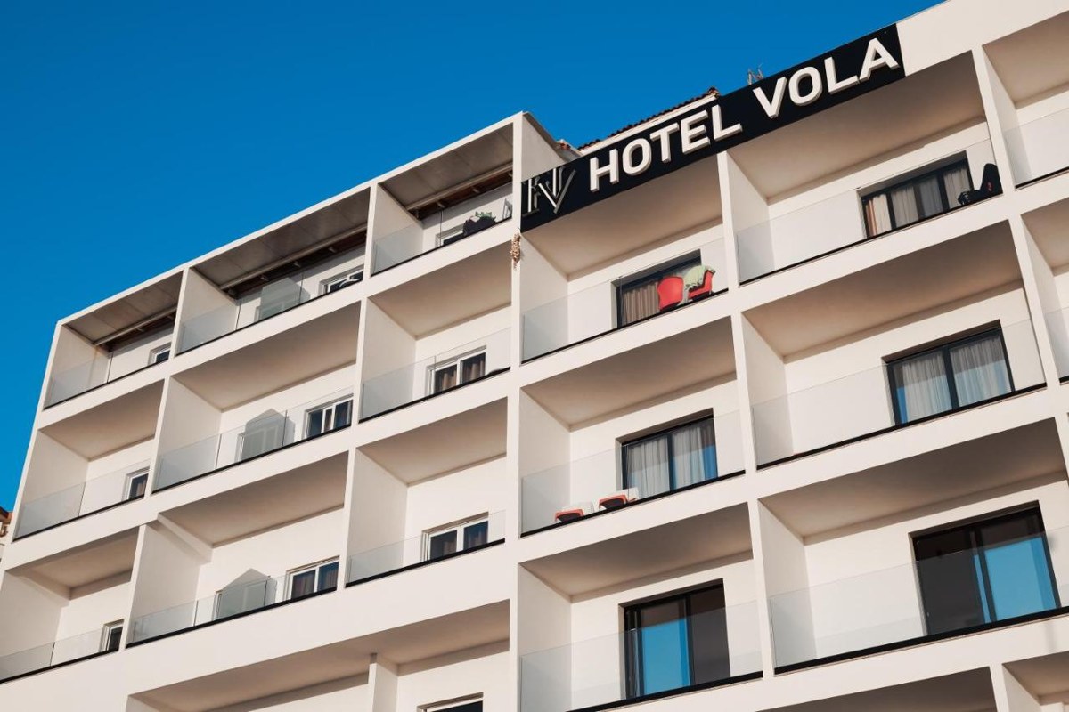 VOLA HOTEL