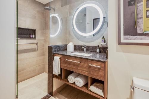 FIESTA INN SUITES AEROPUERTO DEL BAJIO photo 3