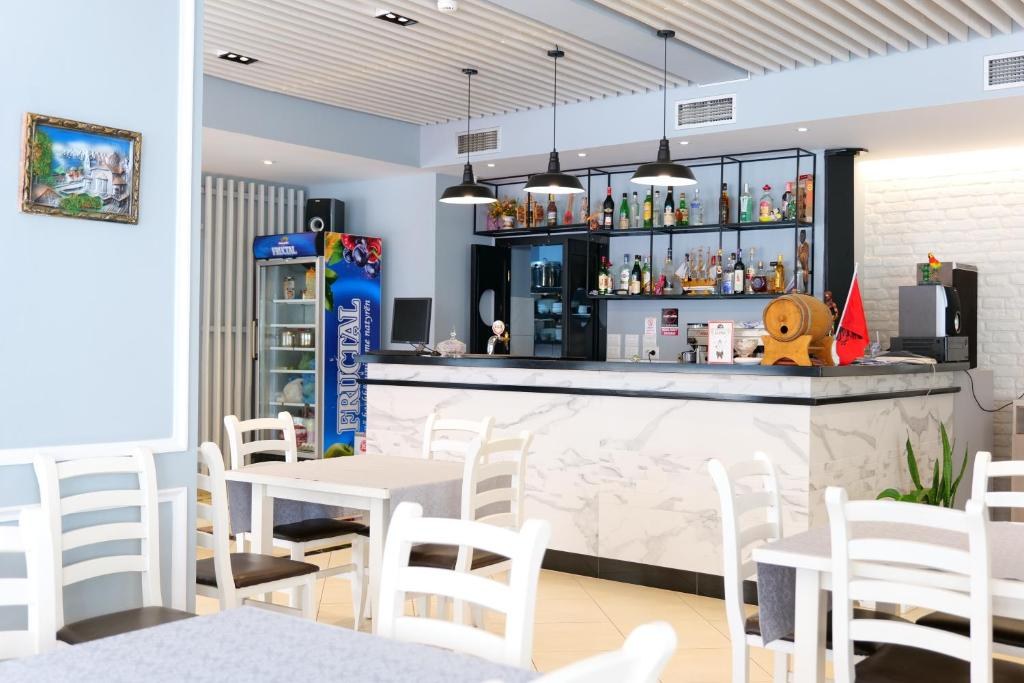 ALPHA HOTEL photo 3
