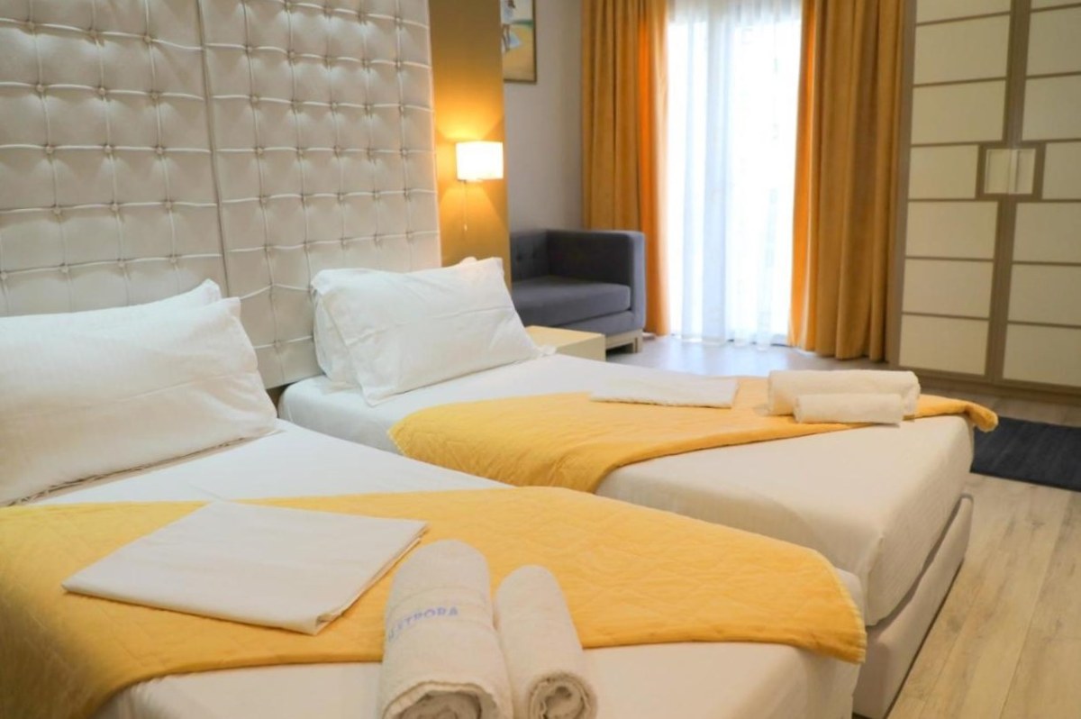 STRORA HOTEL photo 2
