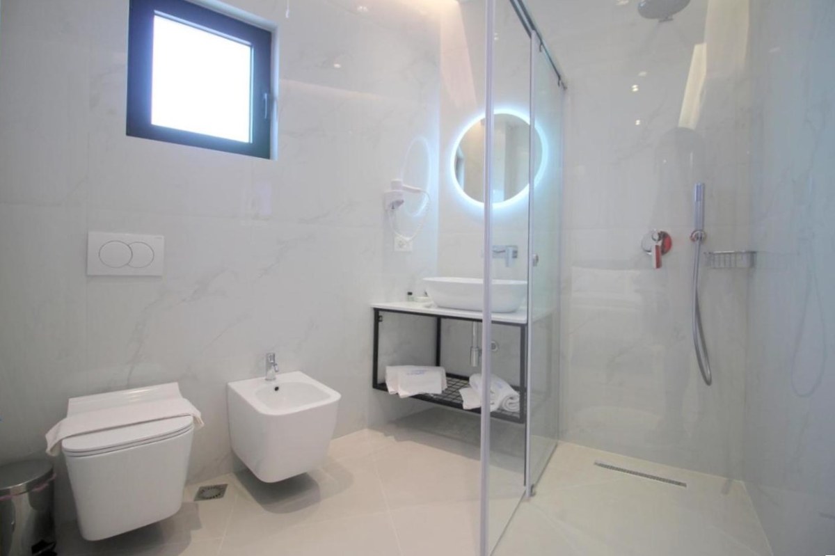 STRORA HOTEL photo 3