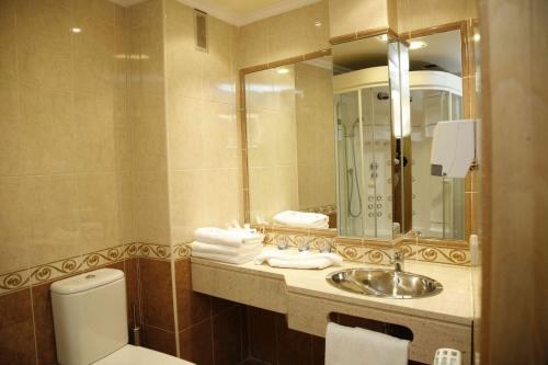 Hotel HHB Pontevedra Confort photo 1