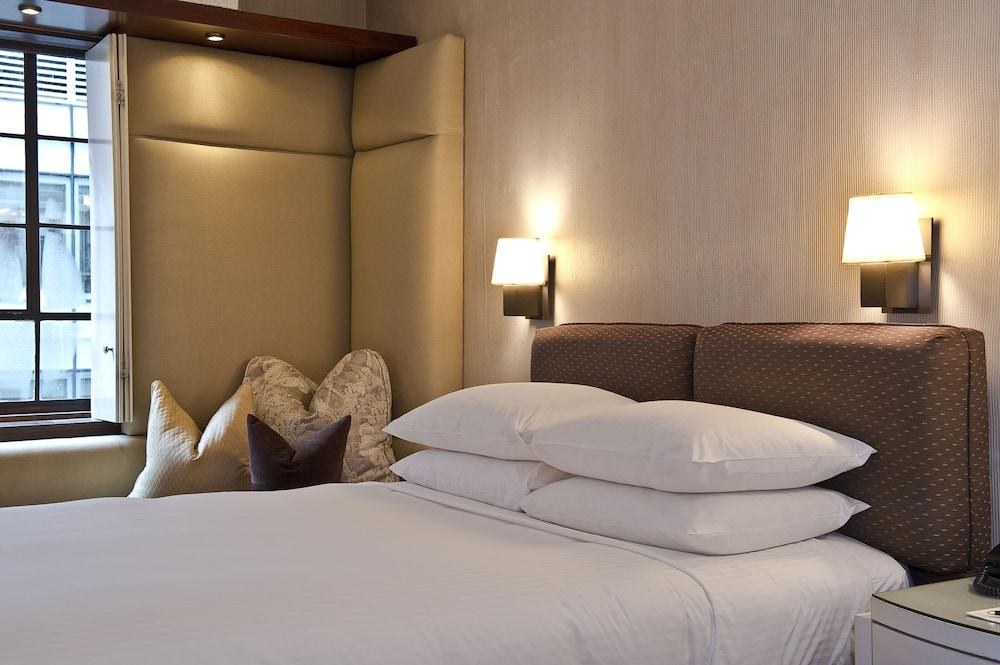 City Club Hotel photo 2