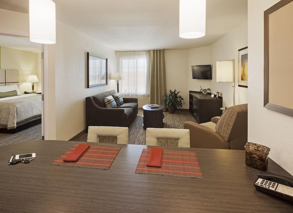 MainStay Suites- Kansas City Overland Park photo 1