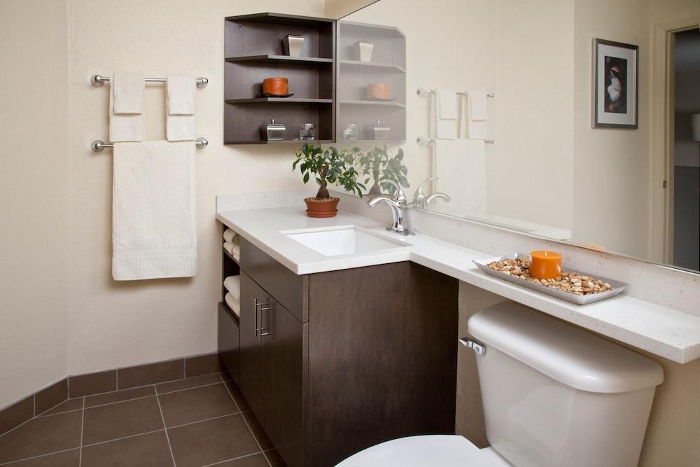 MainStay Suites- Kansas City Overland Park photo 3