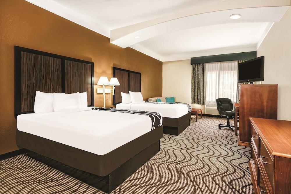 La Quinta by Wyndham San Antonio North Stone Oak photo 1