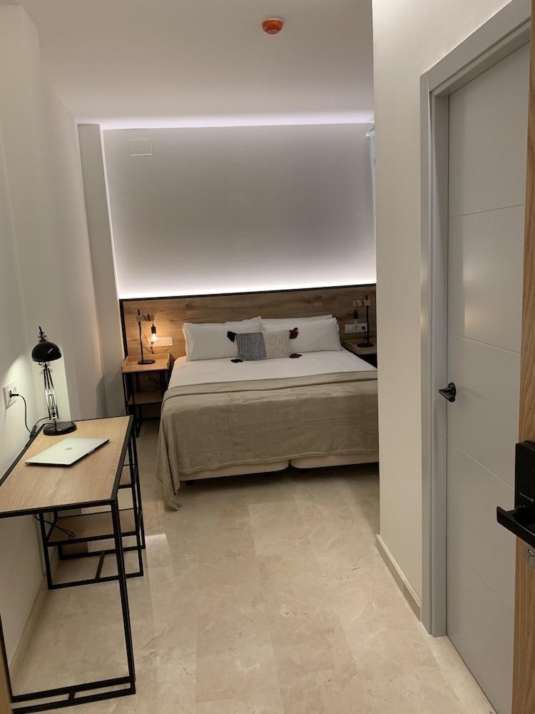 Sweet Sevilla Suites photo 1