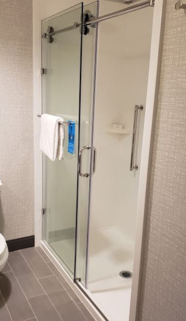 Hampton Inn & Suites by Hilton Kelowna Airport photo 3