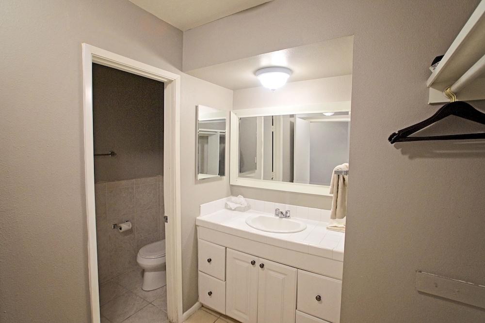 Ocean Villa Inn photo 3