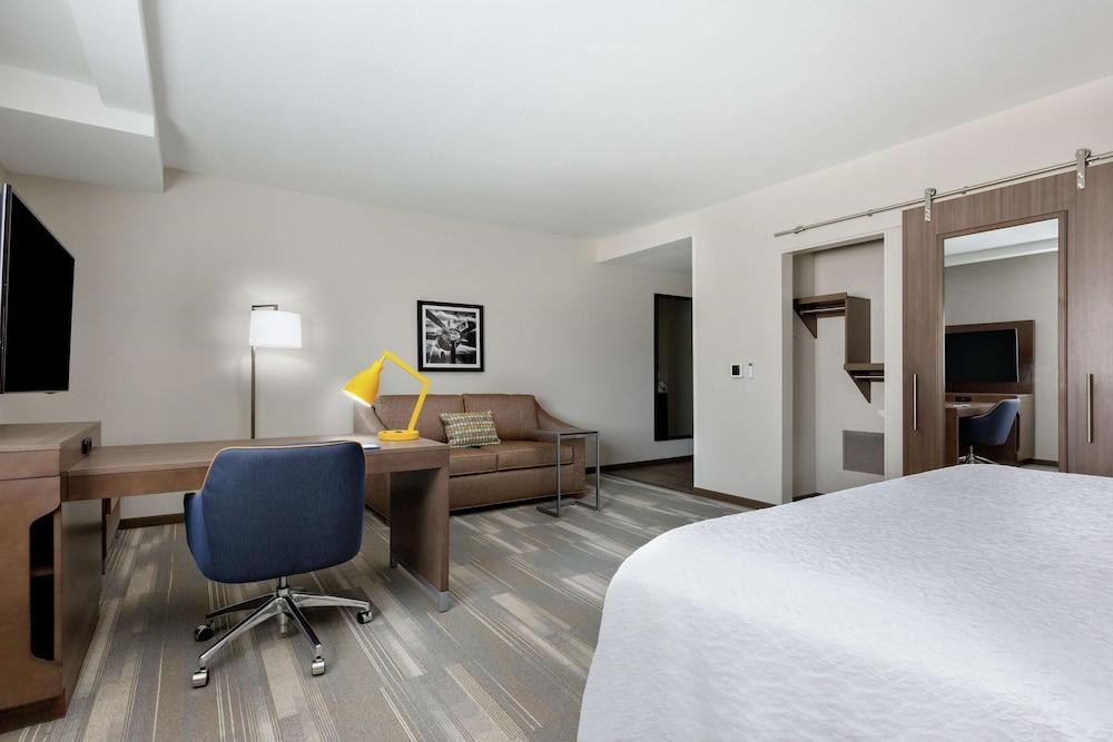 Hampton Inn By Hilton & Suites San Diego Airport Liberty Station photo 2