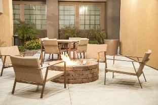 GREENTREE INN & SUITES PHOENIX SKY HARBOR photo 1