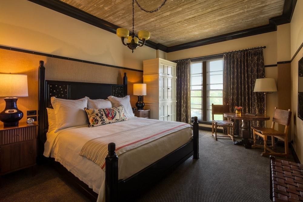 HOTEL EMMA photo 2