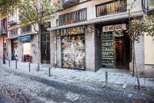 HOSTAL MALASANA