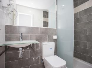 HOSTAL MALASANA photo 3