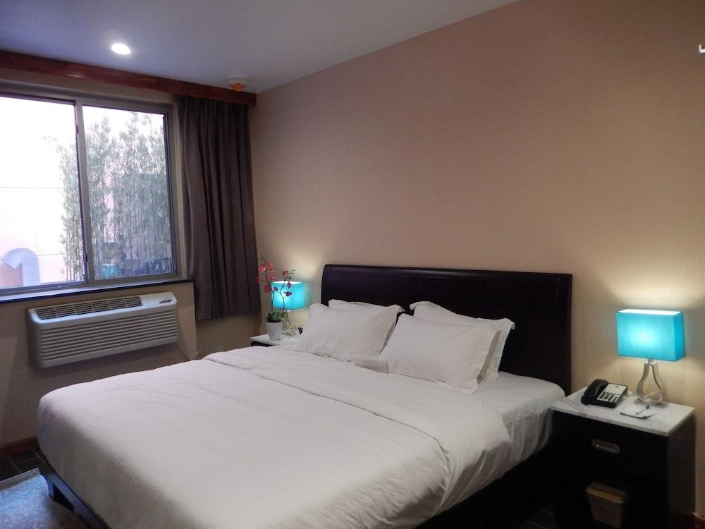 Quality Inn Near Sunset Park photo 2