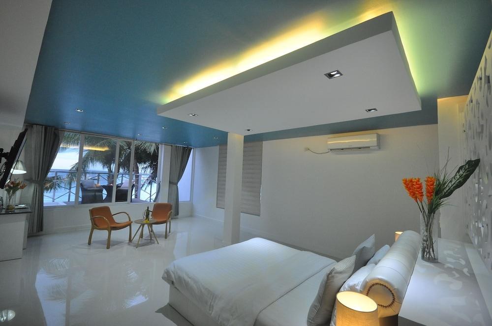 Boracay Ocean Club Beach Resort photo 1
