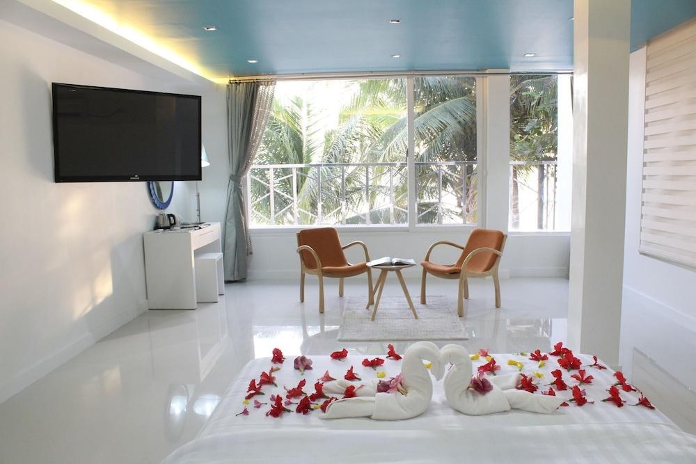 Boracay Ocean Club Beach Resort photo 2
