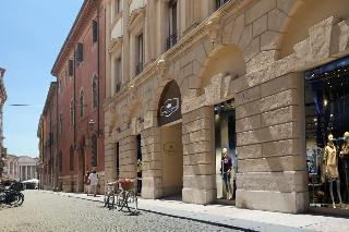 Oriana Homèl Verona photo 3