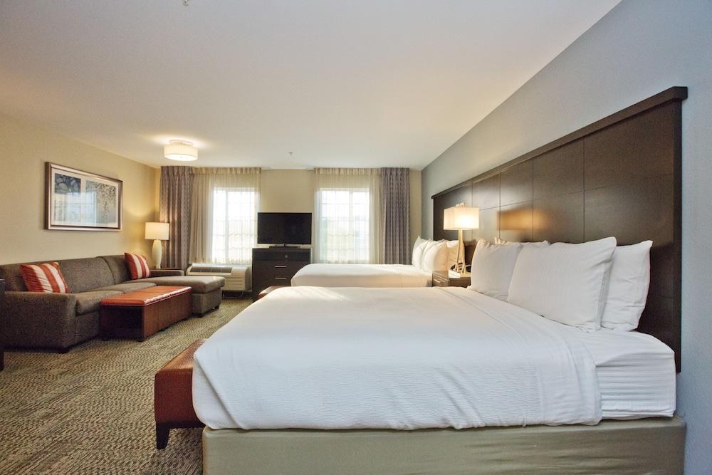 Staybridge Suites Austin South Interstate Hwy 35 photo 1