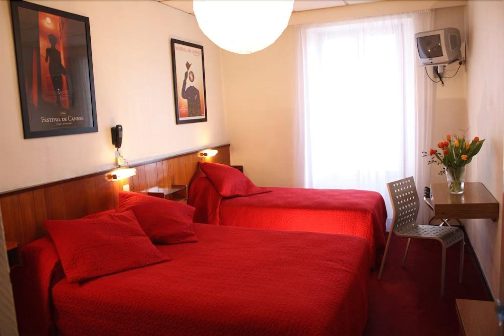Azurene Royal Hotel photo 1