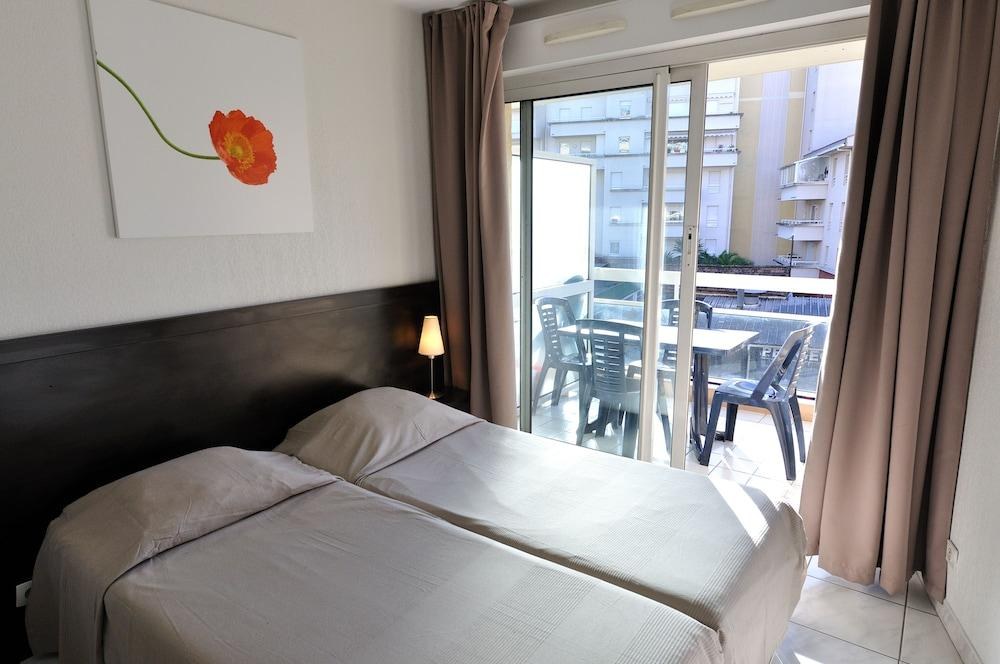 Residhotel Cannes Festival photo 2