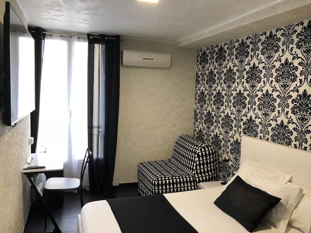 Hotel des Congrès et Festivals