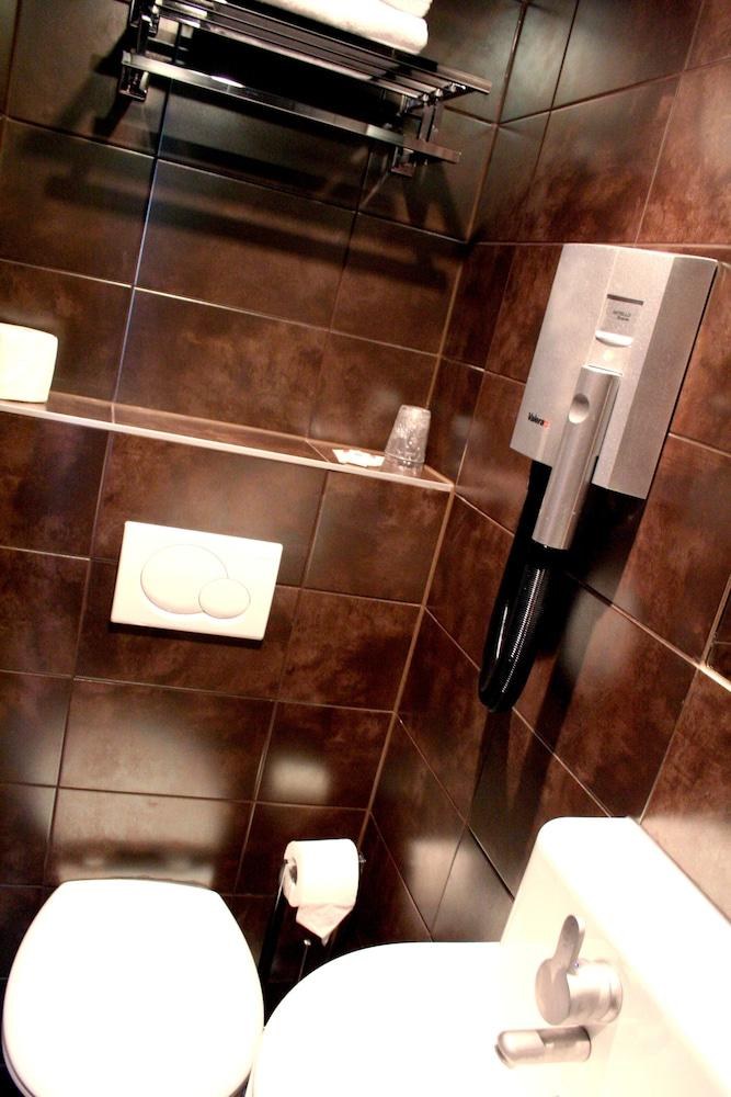 7 Art Hotel Cannes photo 3