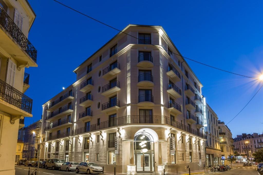 NEMEA  APPARTHOTEL CANNES PALAIS