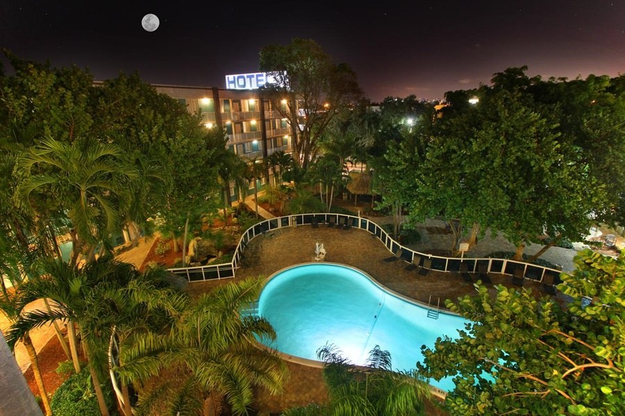 FORT LAUDERDALE GRAND HOTEL