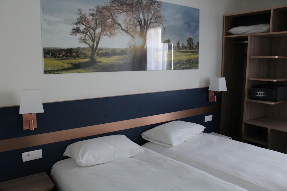 K Hotel photo 2