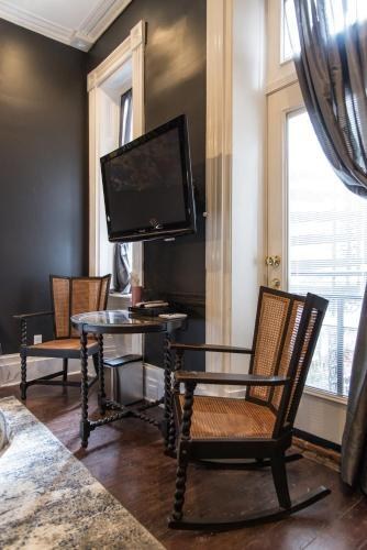 The Dwight D A City House Hotel photo 4