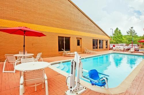 Howard Johnson by Wyndham Houston Hobby Airport photo 4