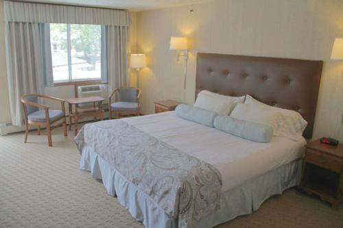 Rhumb Line Resort photo 1