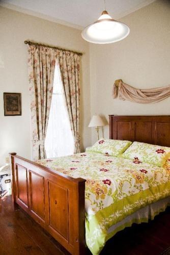 Fairchild House photo 2