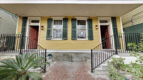 Balcony Guest House