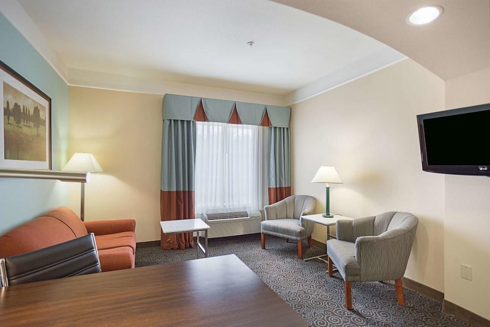 La Quinta by Wyndham Houston West at Clay Road photo 1