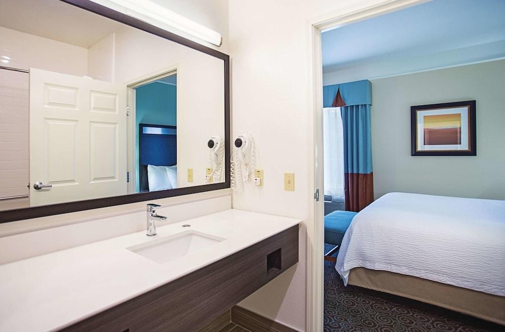 La Quinta by Wyndham Houston West at Clay Road photo 3