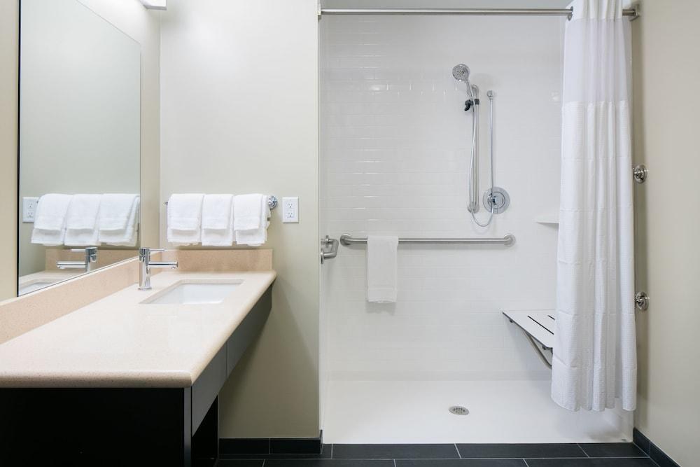 Staybridge Suites Des Moines Downtown, an IHG Hotel photo 3