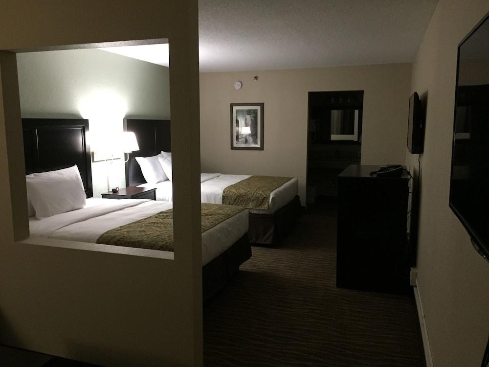 CASCADES MOUNTAIN RESORT, ASCEND HOTEL COLLECTION photo 1