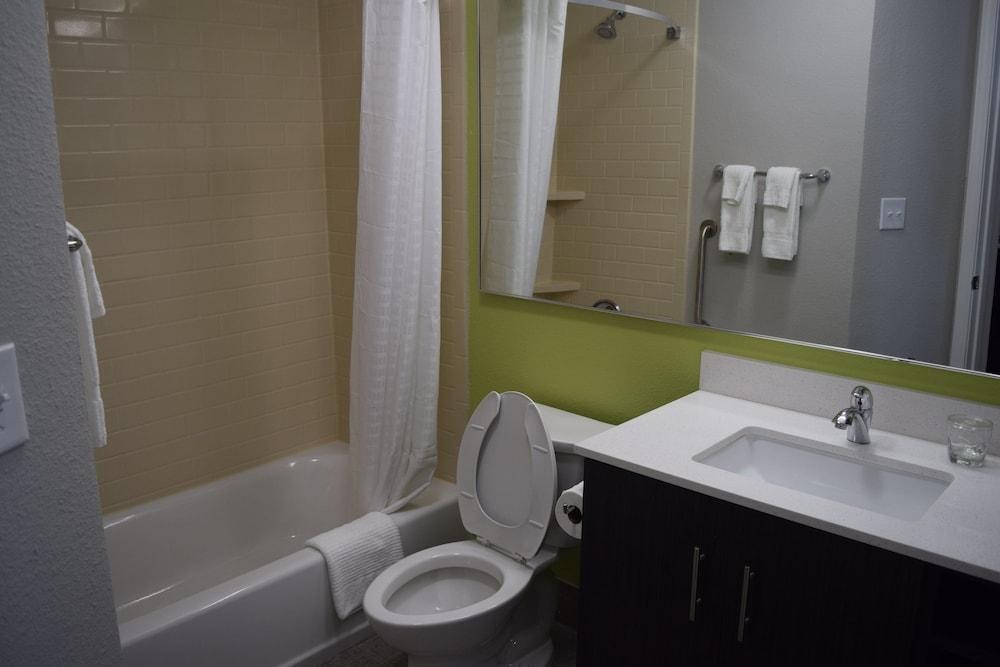 Candlewood Suites - Nashville Metro Center, an IHG Hotel photo 3
