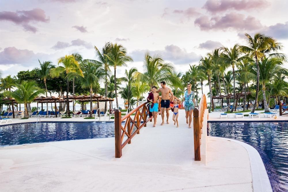 BARCELO MAYA BEACH