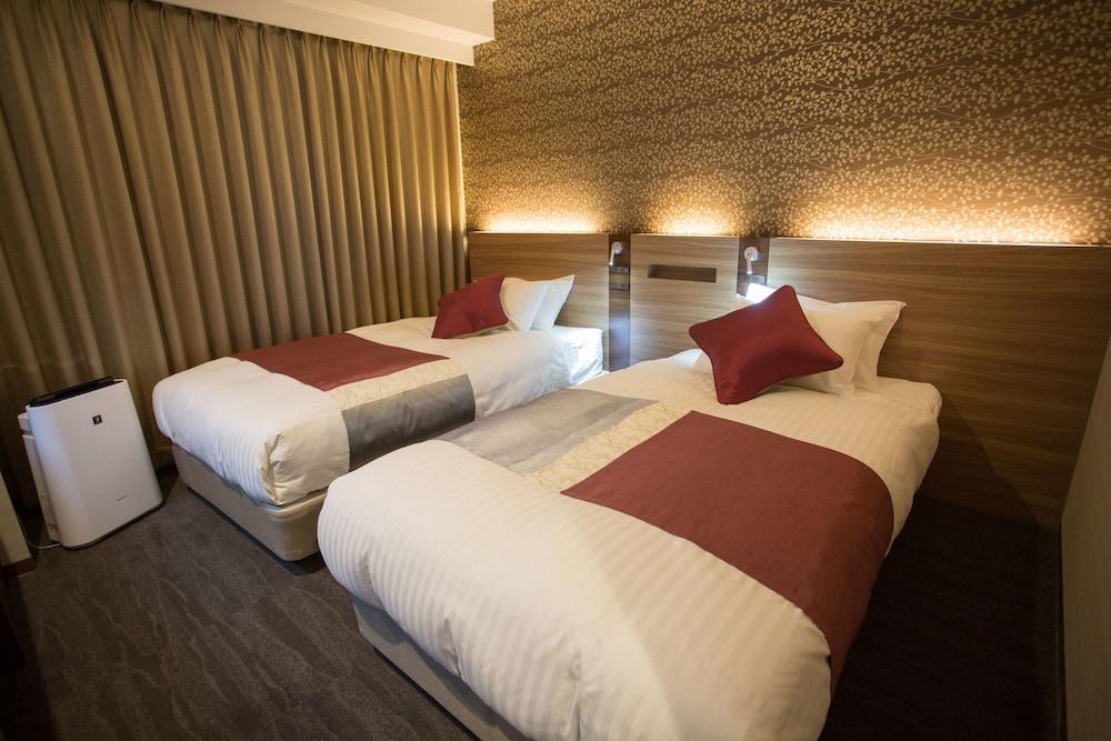SHINSAIBASHI GRAND HOTEL OSAKA photo 4