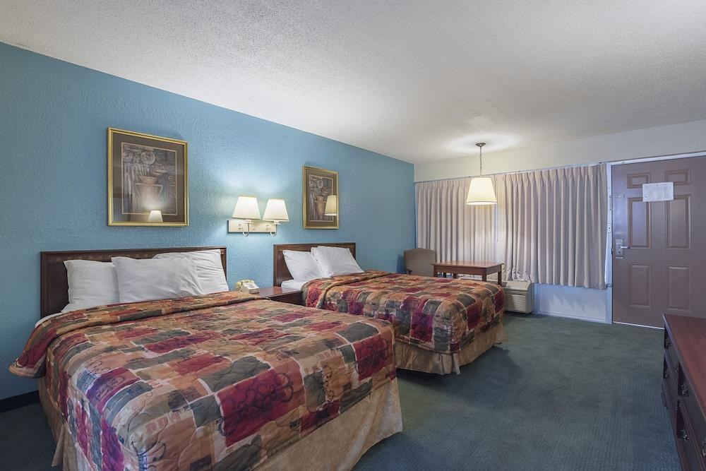 Bear Mount Inn & Suites photo 1
