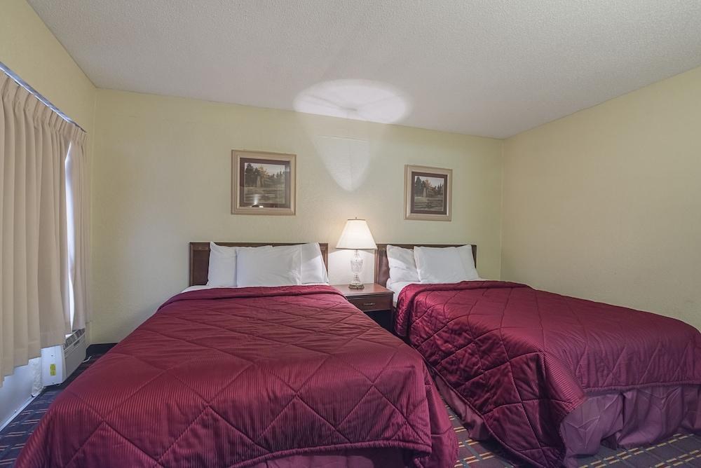 Bear Mount Inn & Suites photo 2