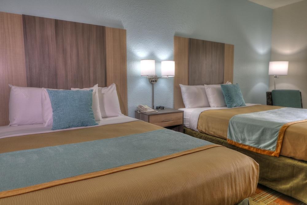 Pigeon River Inn photo 2